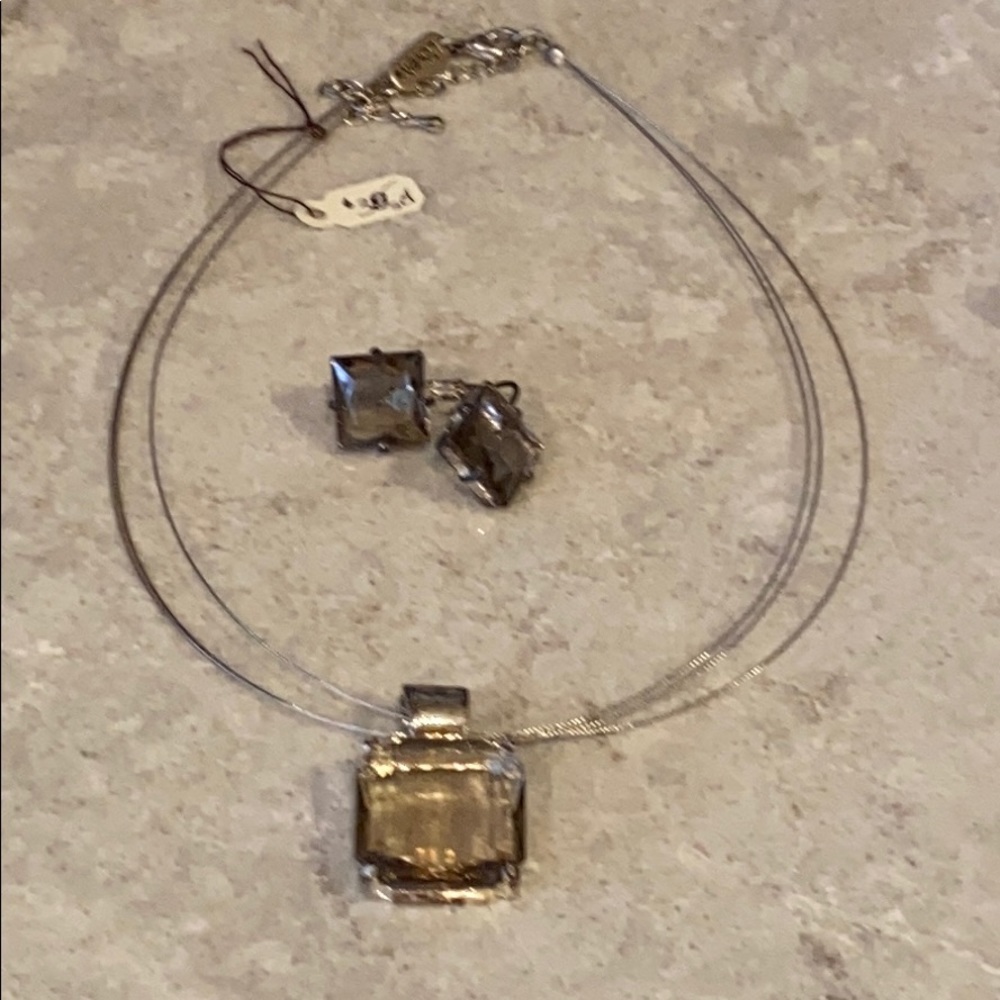 Necklace and pierced earring set